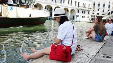 女人必備的包包款式有哪些？女人常用的包包款式