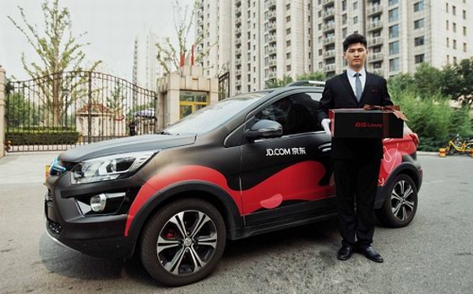 Balenciaga巴黎世家與京東TOPLIFE攜手發(fā)布品牌中國(guó)電商旗艦店