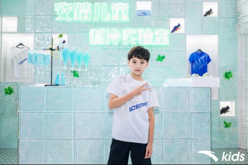 都說安吉是個小暖男，其實也是位酷爽少年