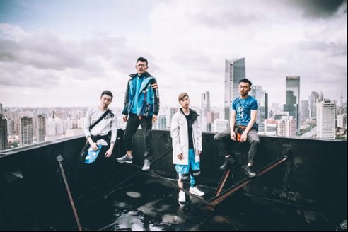 這么會(huì)玩？潮牌、設(shè)計(jì)師都來找餓了么搞CP