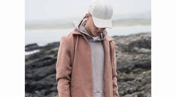 男士穿衣顏色搭配口訣有哪些：記住這幾個，穿衣很好看