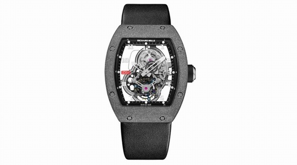 跳出“標(biāo)準(zhǔn)”，RICHARD MILLE的材質(zhì)哲學(xué)