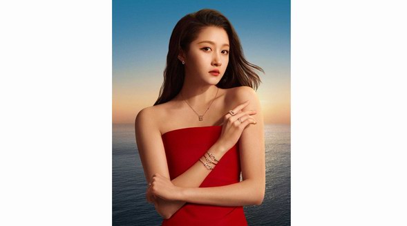 FengSung.com風(fēng)尚播報(bào)：FRED斐登攜手全球代言人關(guān)曉彤與中國區(qū)品牌大使鞠婧祎，共啟璀璨新程