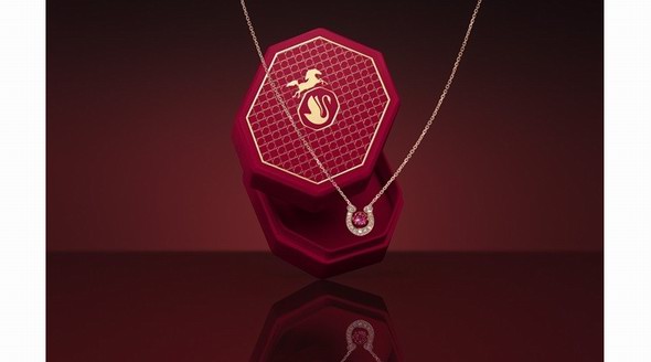 駿馬奔騰，鴻運開年 施華洛世奇發(fā)布馬年特別款系列新品